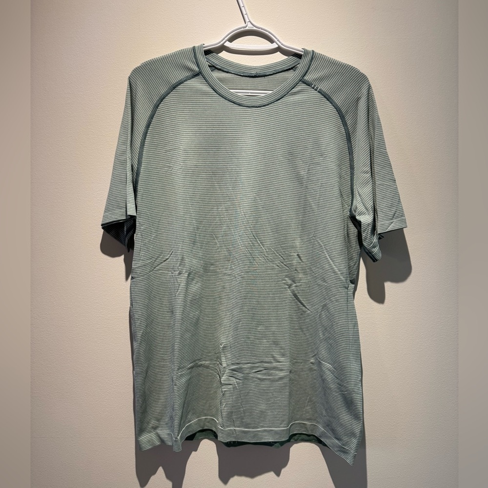 Lululemon Men’s Large Metal Vent Tech Tee